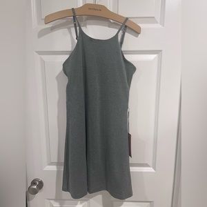 Jersey dress, one spot on neckline (pictured)